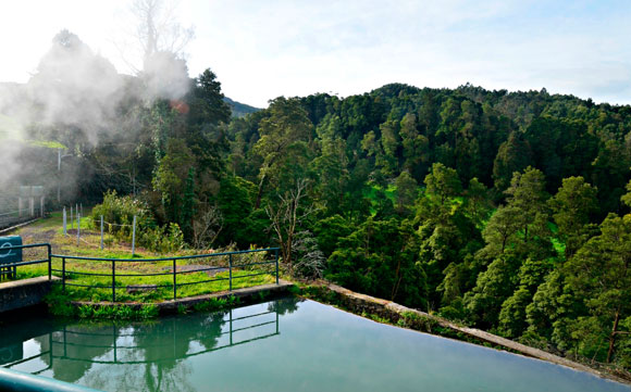 São Miguel hot springs
