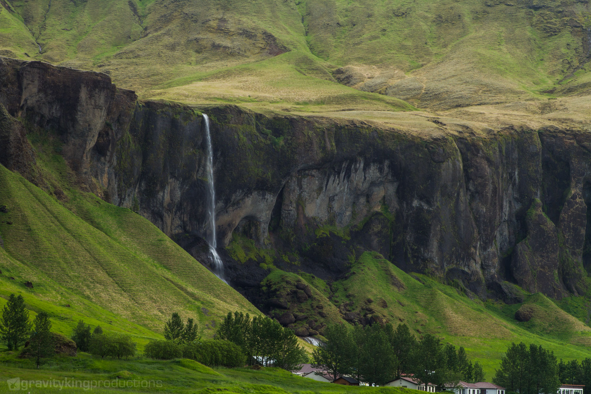 One of many beautiful wateralls in Iceland. Couldn't even find the name of this one.